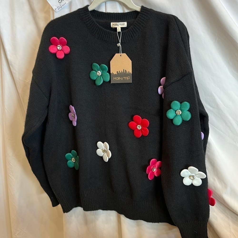 NWT Mainstrip soft sweater in black with puffy blinged out flowers 🌸 size s